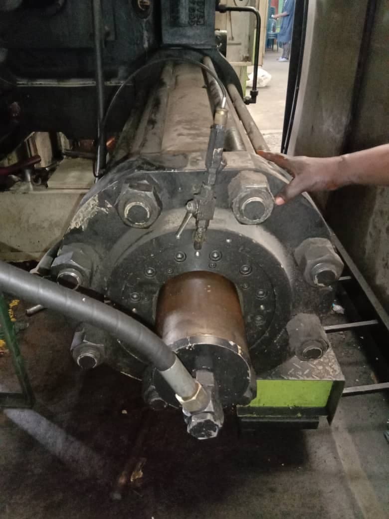 Hydraulic cylinder from an industrial press